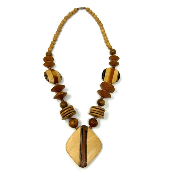 Tribal wood necklace - Picture 5 of 10